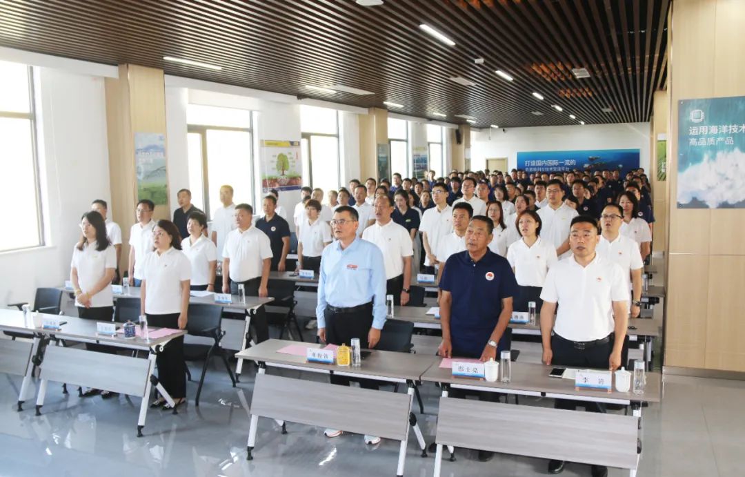 英国威廉希尔公司官网集团成立二十五周年表彰大会隆重举行